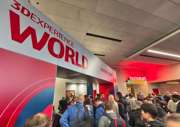 �[�l�����Z�b�V�������J�n����钼�O�̓���Q�[�g�O�̗l�q