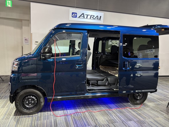 �ue-�A�g���[�v