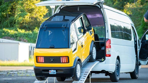 mibot�̓g���^�̃n�C�G�[�X�Ɏ��܂�قǂ̏��^�T�C�Y������