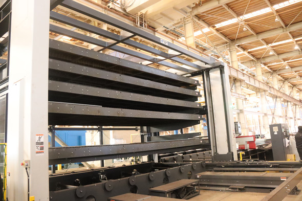 �k�쐸�@�̎����X�g�b�J�[�V�X�e����6�i�\��