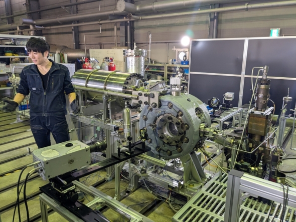 �C�Z���������ɐݒu����Ă���R�Ď������u�̎���