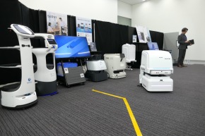 �e��������{�b�g�A���|���{�b�g