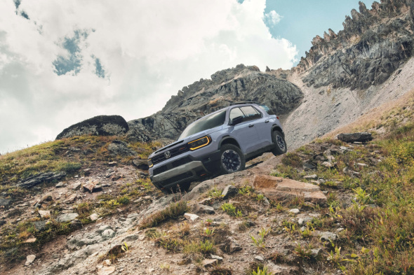 �uPASSPORT TRAILSPORT ELITE�v�̊O��