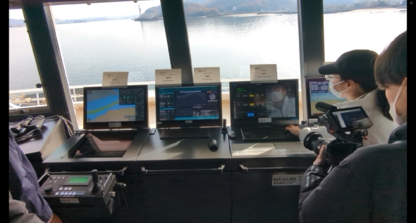 ���V��A�蓮���[�h��180�x�񓪂��đD������Ɍ�������A���߂Ď����^�q���[�h�Ɉڍs����