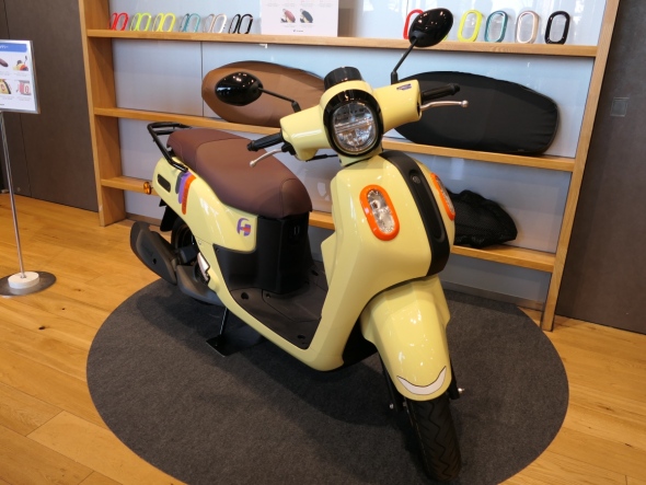 �uFazzio�v�Ƀ����O�J�o�[�𑕒��������