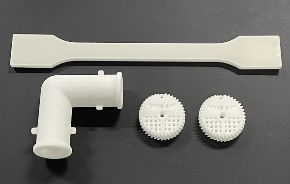 �u�g���p�[��PA12�v��p����3D���`��