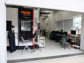 ���}�U�L�}�U�b�N��5���}�V�j���O�Z���^�uVARIAXIS C-600�v