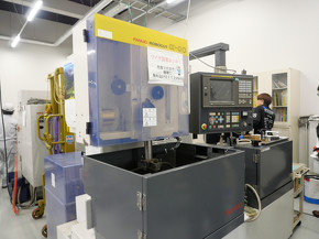 ���C��CNC���d���H�@�uROBOCUT ��-0C�v