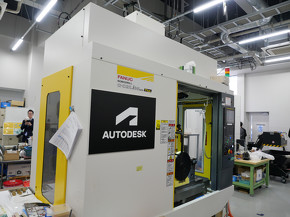 �t�@�i�b�N�̏��^�}�V�j���O�Z���^�uROBODRILL ��-D21LiB5 ADV Plus�v