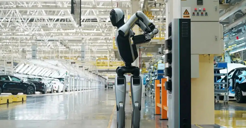 China's Humanoids Accelerate to Commercialization