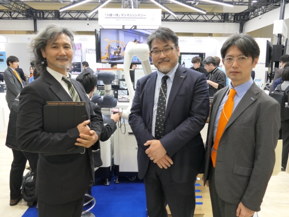 ����̓W�����؂�ɐl�@��̂ƃA�h�o���e�b�N�͋��Ƃ�i�߂�