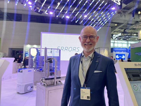 Omron Europe��European R��D Manager�𖱂߂�Tim Foreman�e�B���E�t�H�A�}����