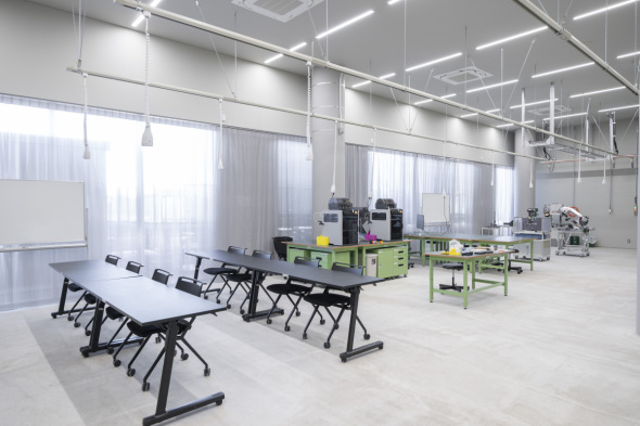 �uInventor Garage�v�̃��m�Â���X�y�[�X