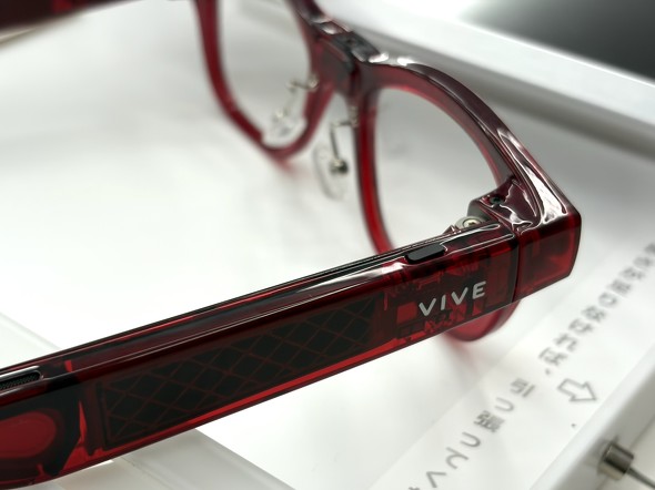 �E�ᑤ�e���v�������ɃV���b�^�[�{�^��������