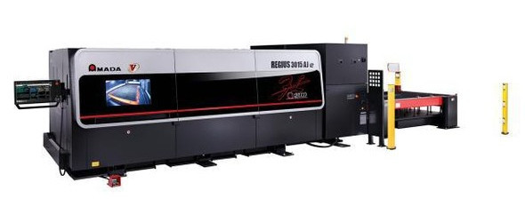 �ő�26kW�o�͂́uREGIUS-3015AJe�v