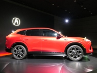 �uAcura Hybrid SUV Prototype�v�̃T�C�h�r���[