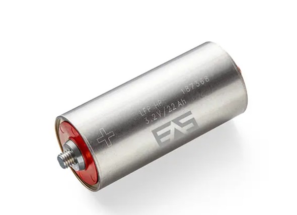 EAS Batteries�̍��o�̓��`�E���C�I���d�r�Z��