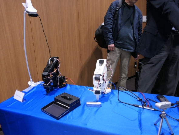 「Physical AI Studio」のデモ