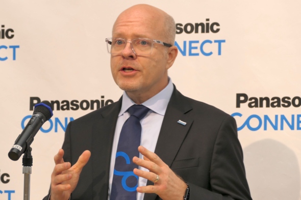 �J�����̖`���ł���������p�i�\�j�b�N �R�l�N�g�O���[�v CEO�̃P���E�Z�C����