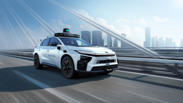 Waymo�̎����^�]�^�N�V�[�Ɏg�p����ubZ4X�v�̃C���[�W
