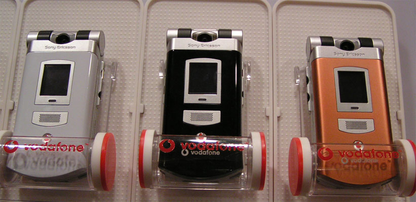 北欧デザイン”採用の「802SE」 - ITmedia Mobile