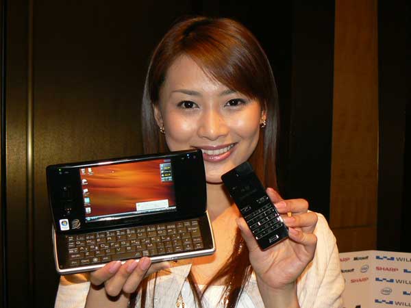 ウィルコム、「WILLCOM D4」を7月11日に発売――予約は7月4日から