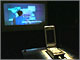 CEATEC JAPAN 2008：ケータイを50インチの大画面で──ドコモの「プロジェクターケータイ」