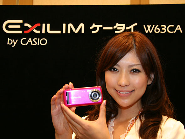W63ca 写真で解説する「EXILIMケータイ W63CA」(外観編)(1/2 ページ) - ITmedia Mobile