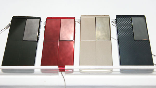 大幅値下げ【希少】docomo F-04A 新品未使用 希少】docomo F-04A 新品未使用