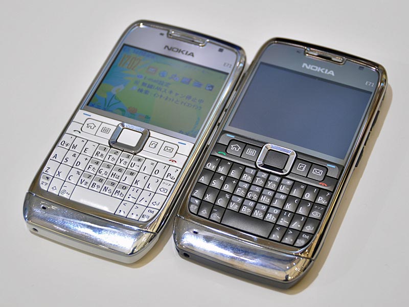 Nokia E71 - 携帯電話本体