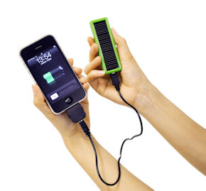 ソーラーパネルも搭載 Iphoneや携帯端末向けの小型充電器 Icharge Lite Itmedia Mobile