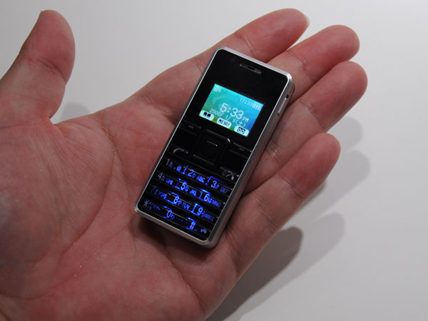 写真で見る「ストラップフォン WX03A」 - ITmedia Mobile