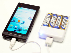 日本トラストテクノロジー 乾電池でスマホを充電できるモバイルバッテリー Itmedia Mobile