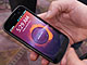 噂の「Ubuntu Phone」がCESに登場　創業者自らが軽快動作のOSをデモ