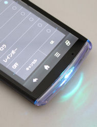 幻想的なイルミが美しい優等生モデル Aquos Phone Ex Sh 04e はココが買い 1 2 ページ Itmedia Mobile