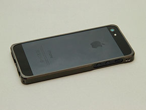 かっこよさ をそのままにiphone 5を保護するバンパー Alloy X For Iphone 5 Itmedia Mobile