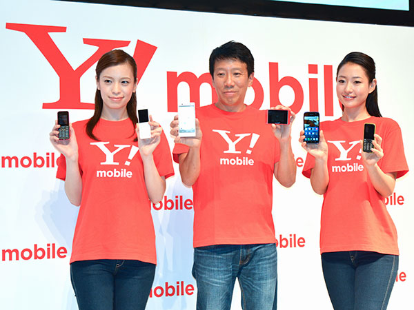 イー・モバイルとウィルコムが「Y!mobile」に――8月にブランドを統合、スマホ2機種など新端末を順次発売：ヤフーと連携 - ITmedia  Mobile