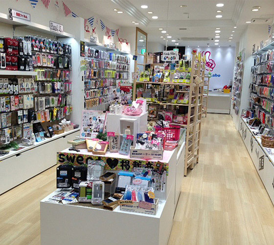 キャリアショップ最大手が展開 スマホアクセ専門店「Smart Labo」とは