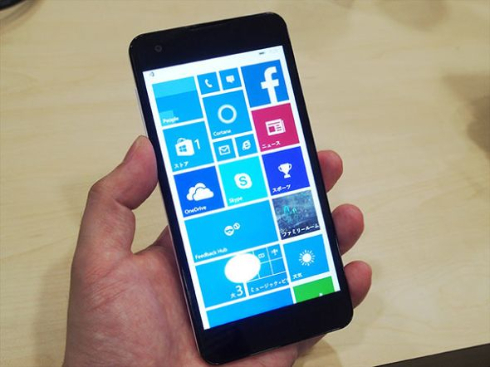 国内メーカーが相次いでwindows Phoneに参入 日本で再起なるか Mobile World Congress 15 Itmedia Mobile