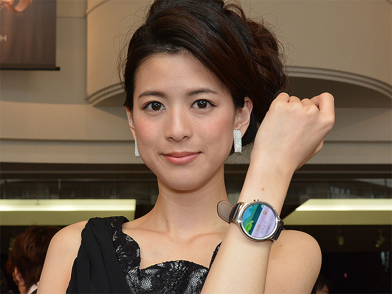 ウェアラブルデバイスっぽさを払拭、普通の腕時計に見える「Huawei ...
