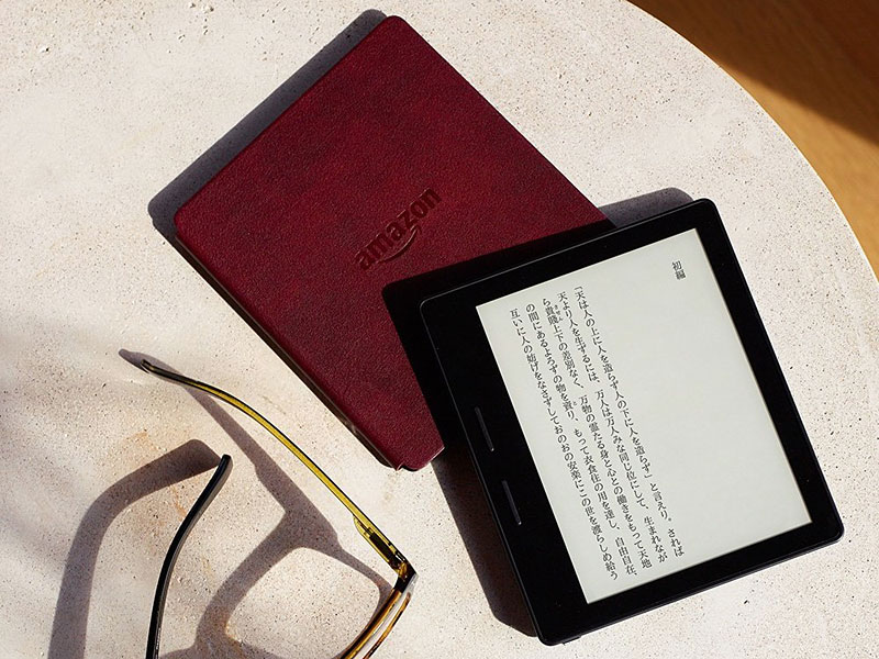 Kindle Oasis 第8世代 ブラック バッテリー内蔵レザーカバー付き