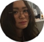 DỹIViPhoneP[X̉ɂԂ