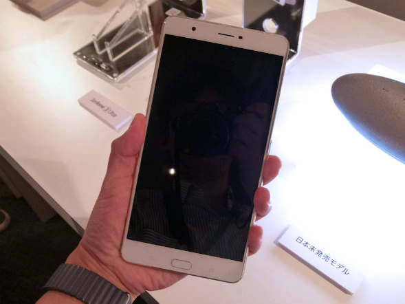 Asus ファブレット Zenfone 3 Ultra も日本導入予定 Itmedia Mobile