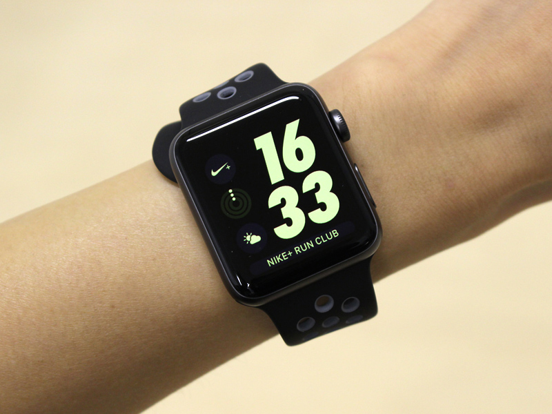 ランナー向け Apple Watch Nike 最速レビュー 通常モデルとの違いは Itmedia Mobile