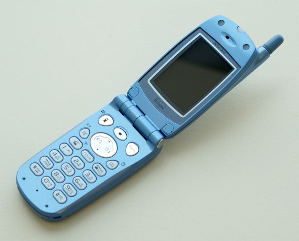 スマートフォン/携帯電話 携帯電話本体 大人気「N」ブランドの折りたたみケータイ「N503iS」：懐かしの 