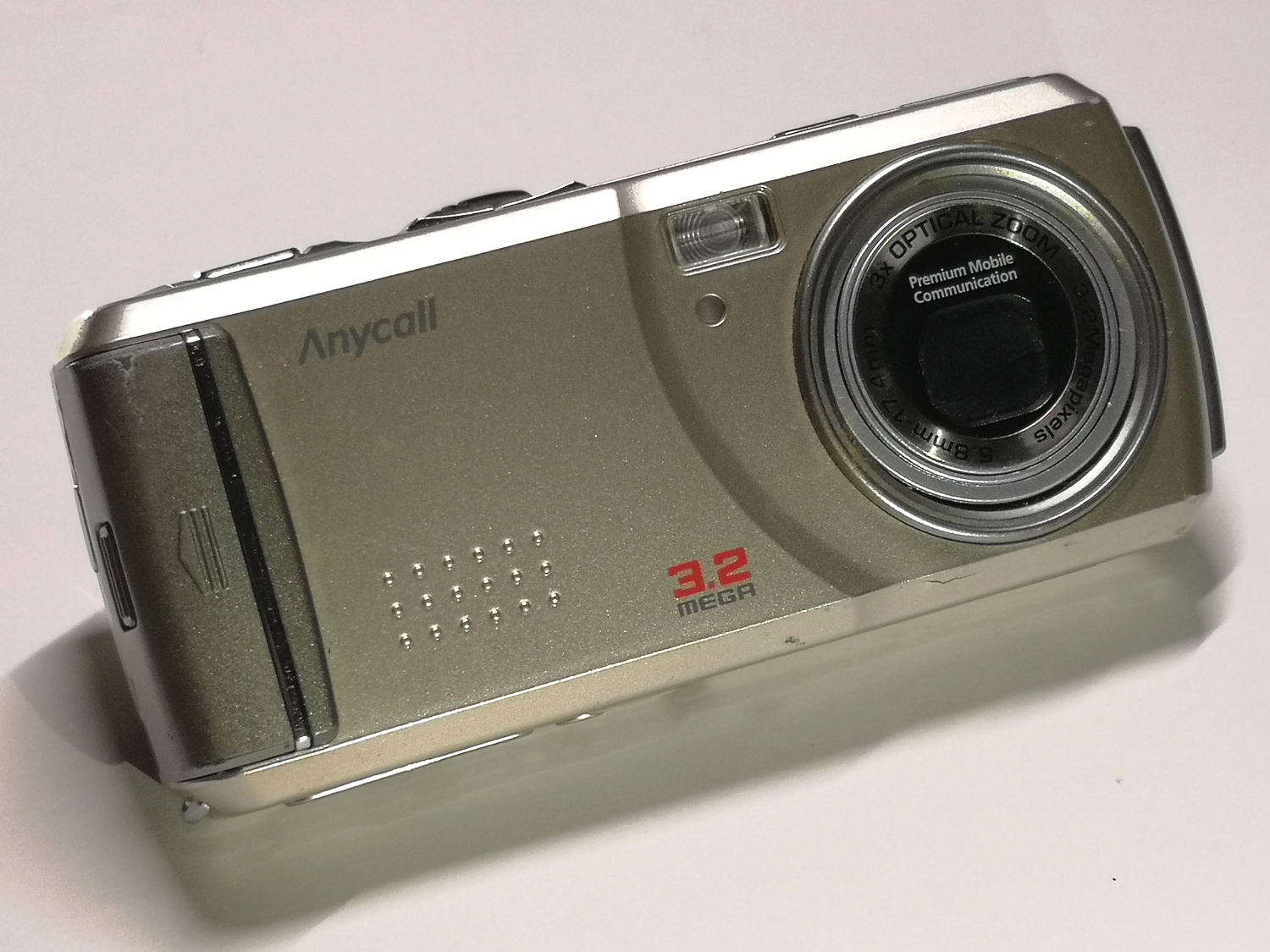 コンデジ？ いえケータイです Samsungの「SPH-S2300」（懐かしの海外