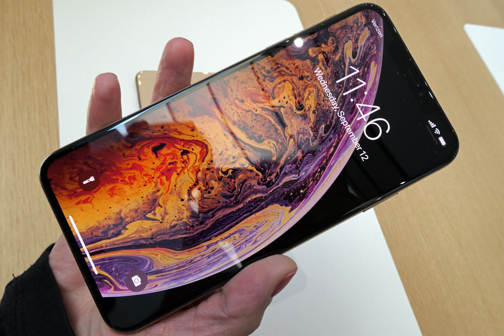 iPhone XS／XR」でハッキリした“進化の道筋” Appleは何をやりたいのか