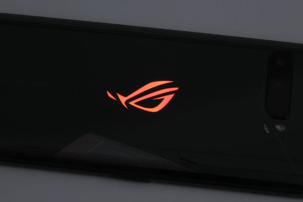 Asusがゲーミングスマホ Rog Phone 3 発表 5g対応でsnapdragon 865 Plus搭載 Itmedia Mobile