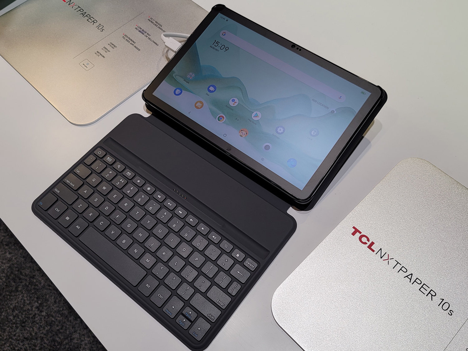 目が疲れない次世代ディスプレイ搭載タブレット、TCL「NXTPAPER 10s