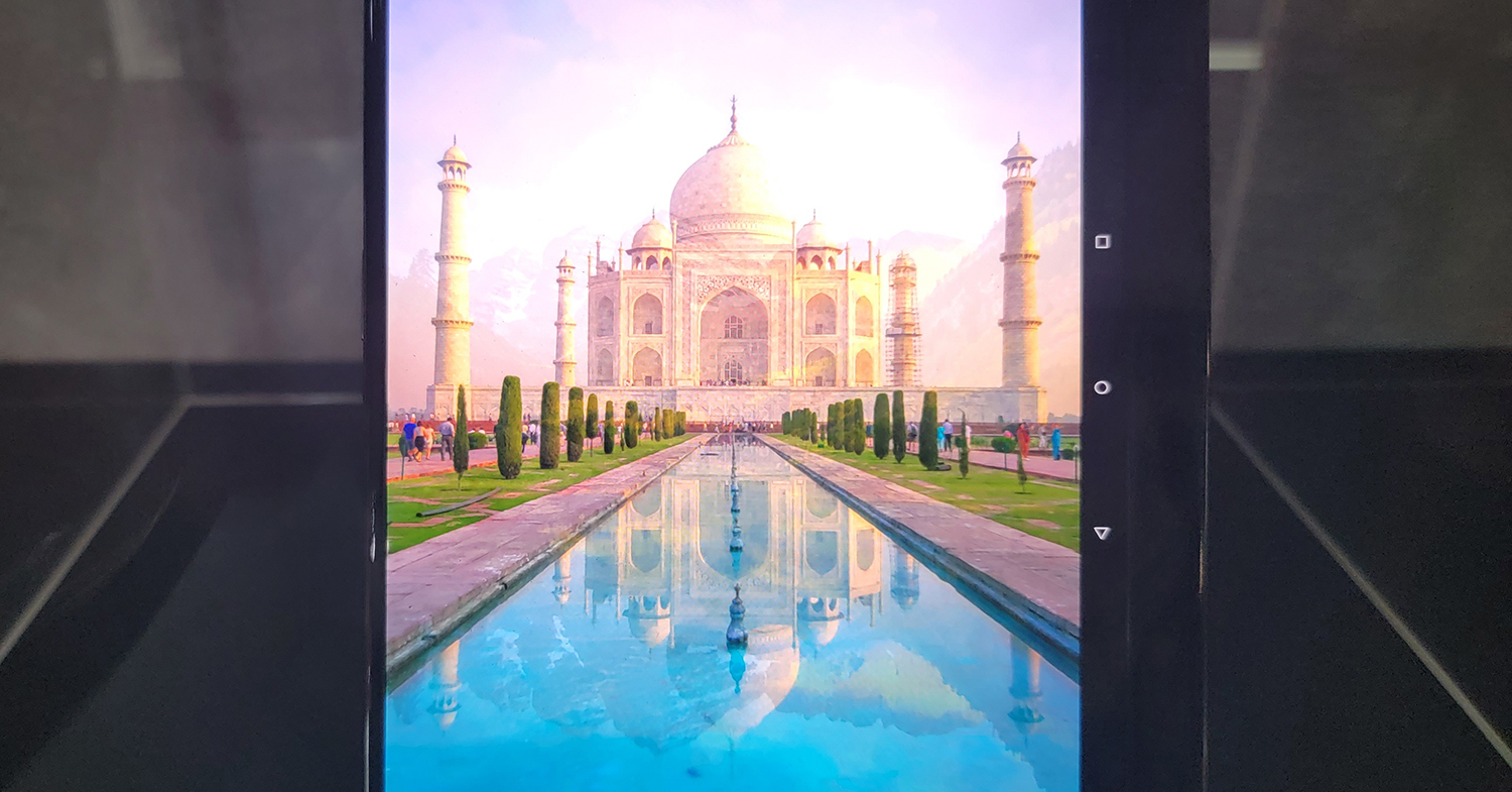 サムスンの曲がる携帯電話